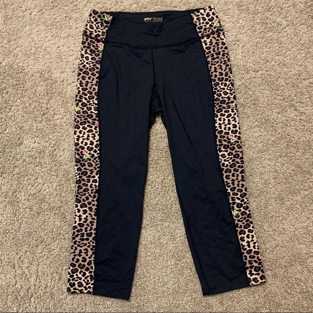 Betsey Johnson yoga capris